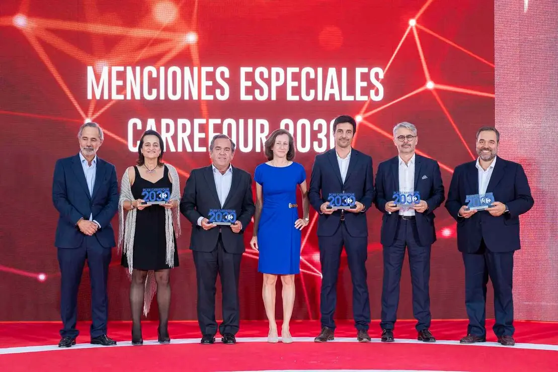 Foto familia menciones especiales tendencias Premios Innovaci&oacute;n Carrefour