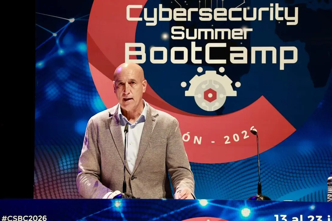 El secretario de Estado de Telecomunicaciones e Infraestructuras Digitales, Antonio Hernando Vera, preside la inauguraci&oacute;n del Cybersecurity Summer BootCamp 2026, en la que participan el alcalde de Le&oacute;n, Jos&eacute; Antonio Diez; la rectora de la ULE, Nuria Gonz&aacute;lex;, el secretario al cargo del Comit&eacute; Interamericano contra el Terrorismo de la Organizaci&oacute;n de Estados Americanos, Guillermo Moncayo, y la embajadora observadora permanente de la OEA, Carmen Mont&oacute;n