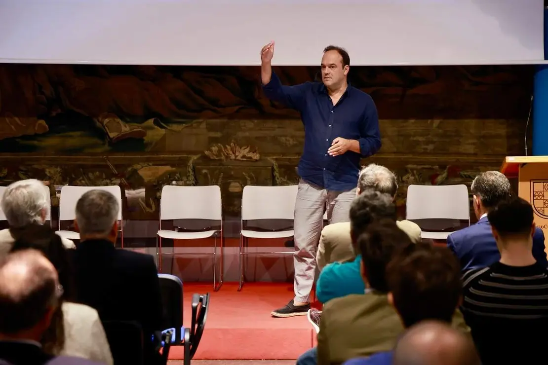 El economista Jos&eacute; Carlos Diez imparte la conferencia &lsquo;Le&oacute;n en la era de la inteligencia artificial&rsquo;, organizada por el C&iacute;rculo Empresarial Leon&eacute;s