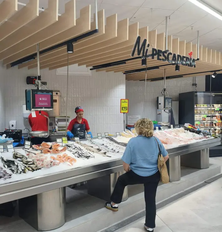 Alcampo invierte un mill&oacute;n de euros en la renovaci&oacute;n de un supermercado en Ponferrada.