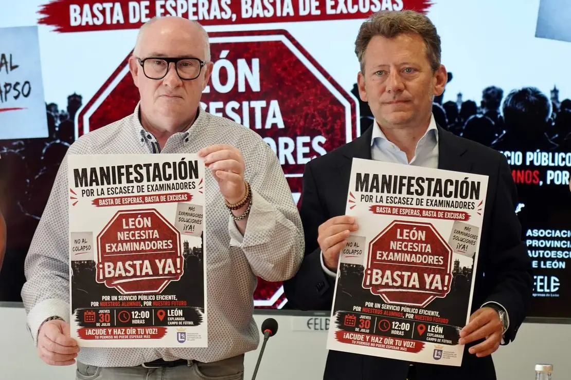 La Asociaci&oacute;n Provincial de Autoescuelas de Le&oacute;n, integrada en la Federaci&oacute;n Leonesa de Empresarios (FELE), comparece para hablar de la situaci&oacute;n que sufre el sector por la falta de examinadores de tr&aacute;fico.
Foto: Carlos S. Campillo