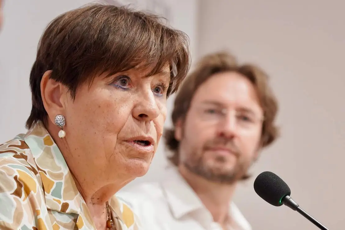 La concejala de Acci&oacute;n y Promoci&oacute;n Cultural del Ayuntamiento de Le&oacute;n, Elena Aguado, junto al presidente del Club Leteo y del Festival Palabra, Rafael Saravia, y su coordinador, H&eacute;ctor Escobar, presentan la nueva edici&oacute;n del festival.
Foto: Carlos S. Campillo
