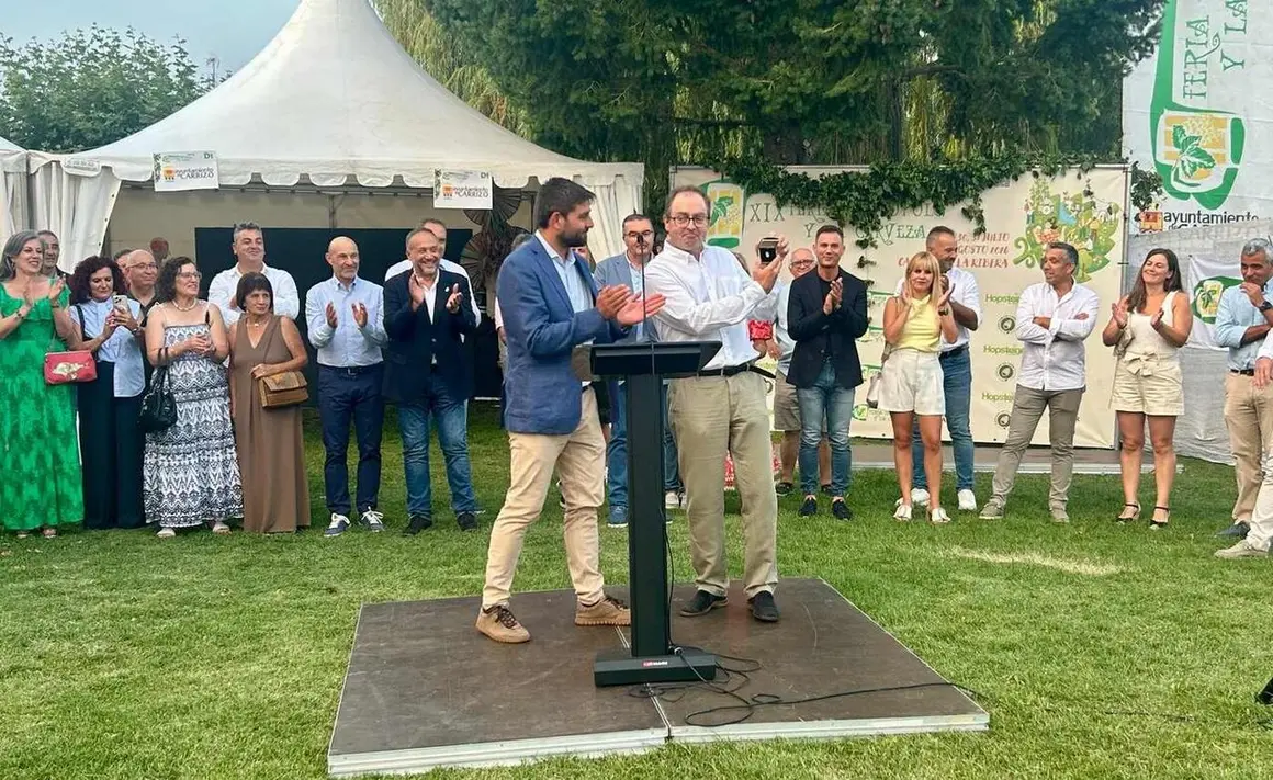 F&eacute;lix Barrio inaugura la Feria del L&uacute;pulo de Carrizo con un mensaje sobre innovaci&oacute;n. El director general del Incibe abre la XIX edici&oacute;n de un certamen que convierte durante cinco d&iacute;as a la localidad leonesa en el principal escaparate del l&uacute;pulo y la cultura cervecera, con un programa que combina divulgaci&oacute;n, gastronom&iacute;a y m&uacute;sica.