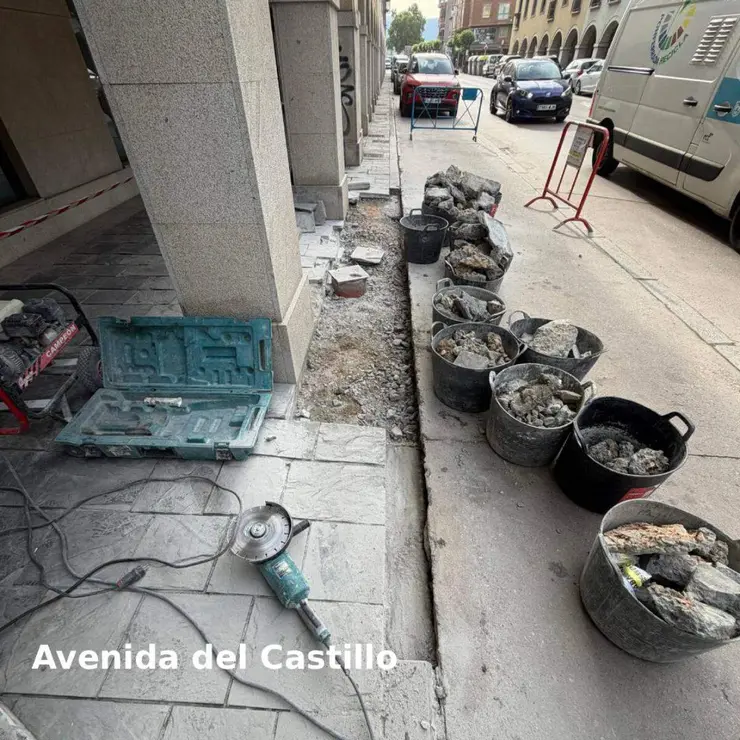 La Brigada de Obras del Ayuntamiento de Ponferrada ha completado 1.600 intervenciones entre los meses de mayo y el 27 de julio de este a&ntilde;o, seg&uacute;n el balance presentado en la comisi&oacute;n informativa de la Concejal&iacute;a de Infr (11)