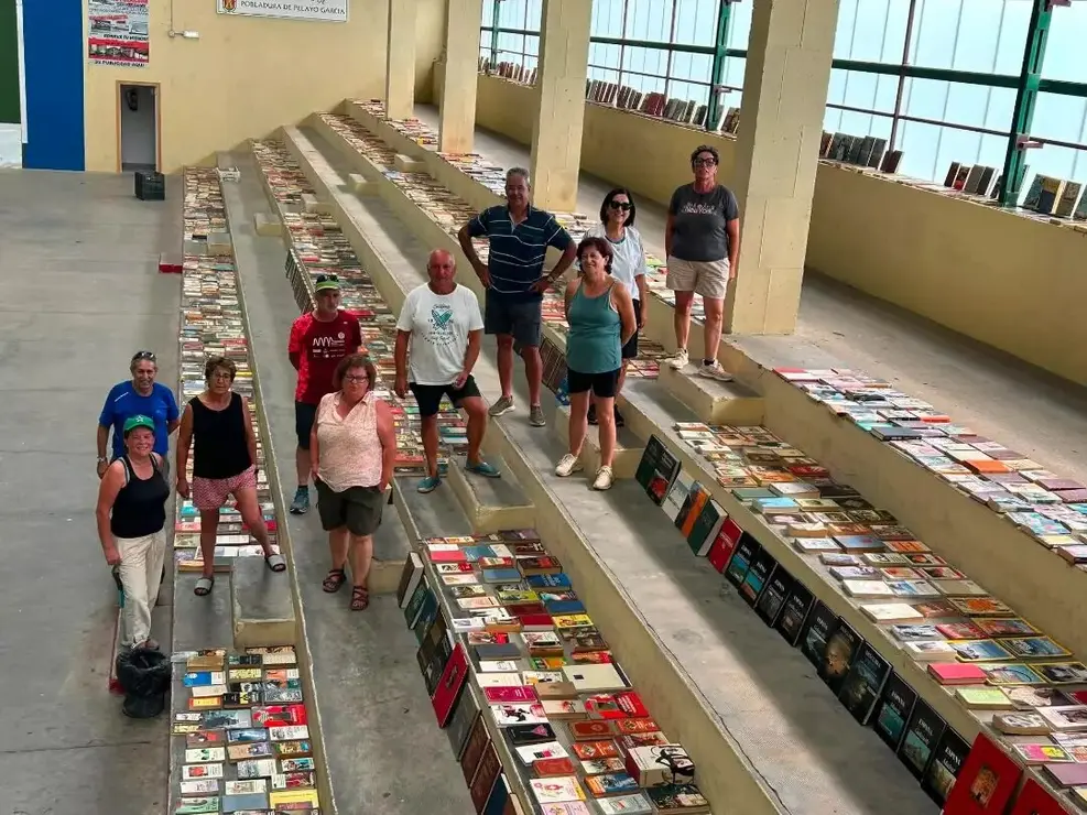 El evento literario 'Cascada de palabras' ofrecer&aacute; este s&aacute;bado y ma&ntilde;ana 6.000 ejemplares en intercambio y contar&aacute; con la escritora Noem&iacute; Sabugal y la fil&oacute;loga Soledad Carnicer. Foto: Asociaci&oacute;n Cultural El Monte.