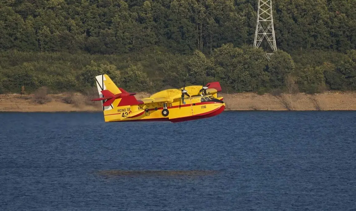 incedio veguellina hidroavion pantano barcenas (7)