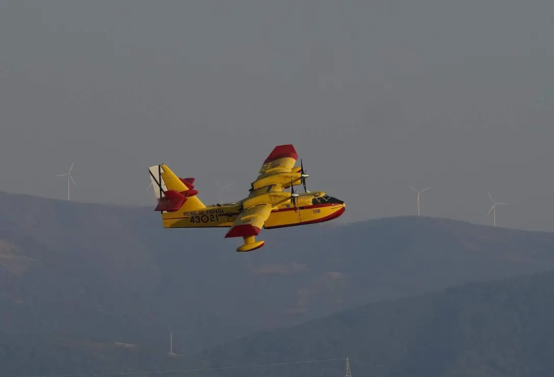 incedio veguellina hidroavion pantano barcenas (8)