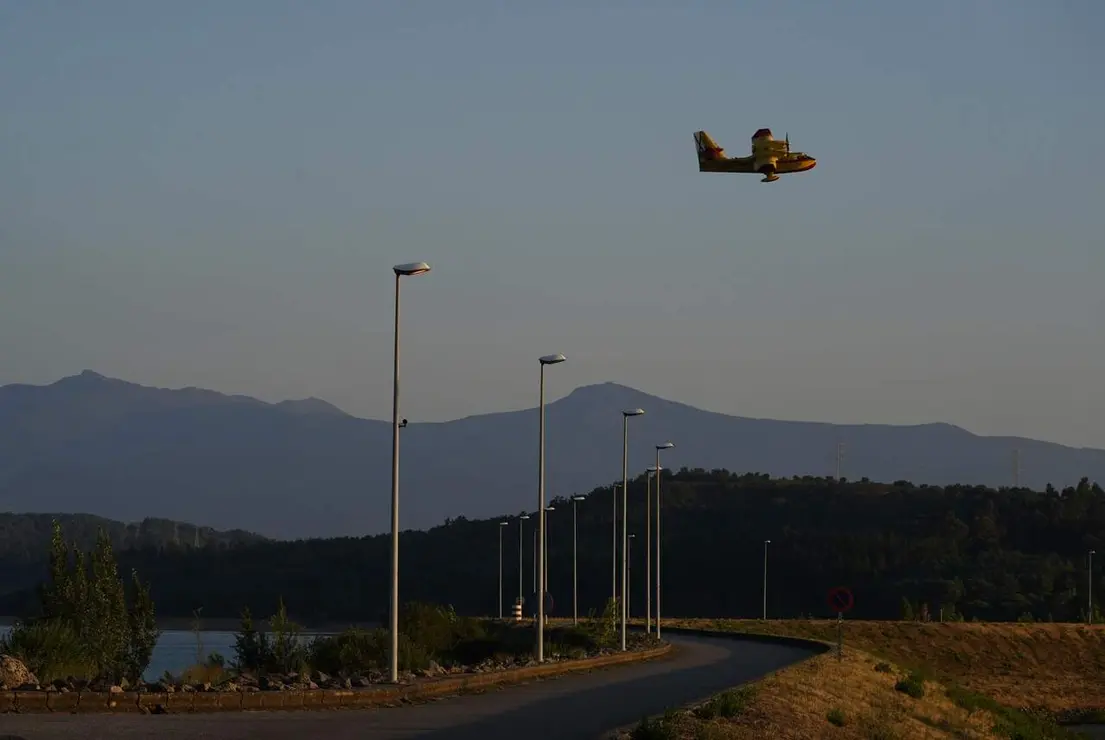 incedio veguellina hidroavion pantano barcenas (11)