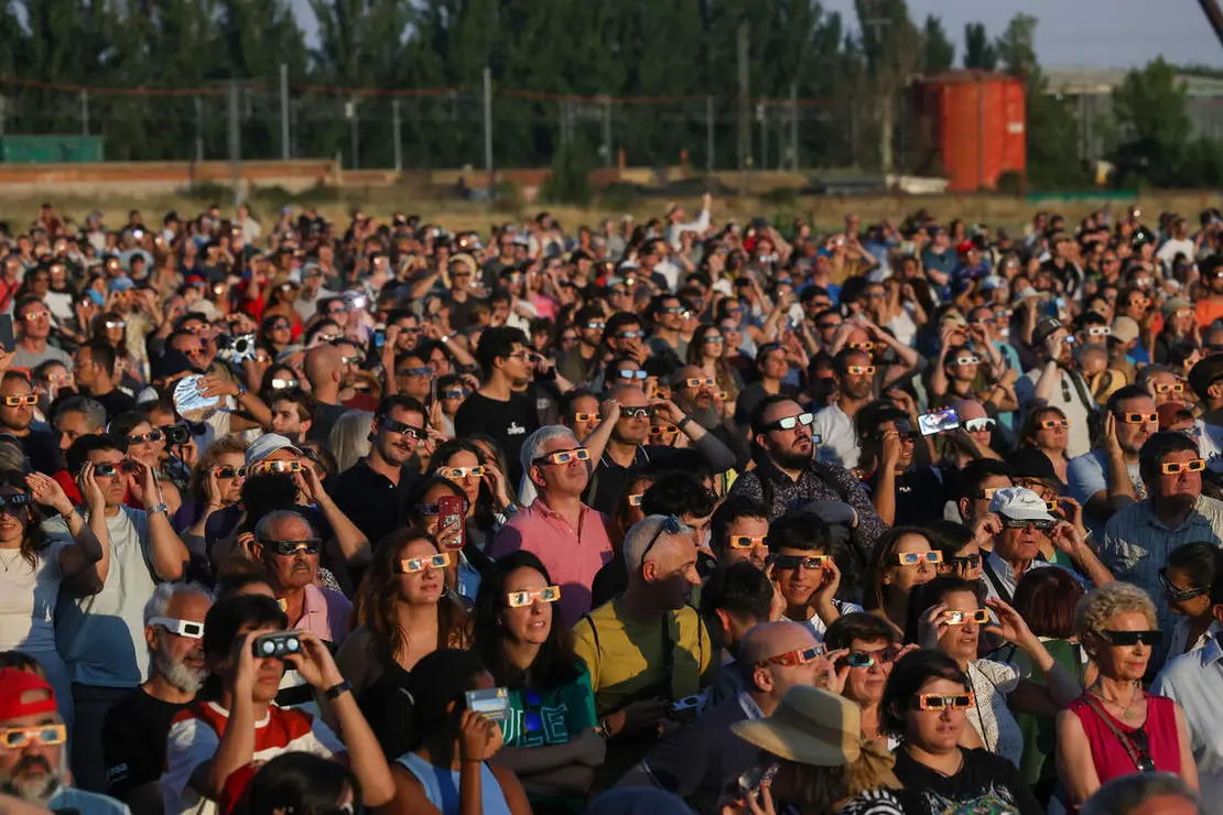 Acto celebrado en el Palacio de Exposiciones de Le&oacute;n con motivo del eclipse solar