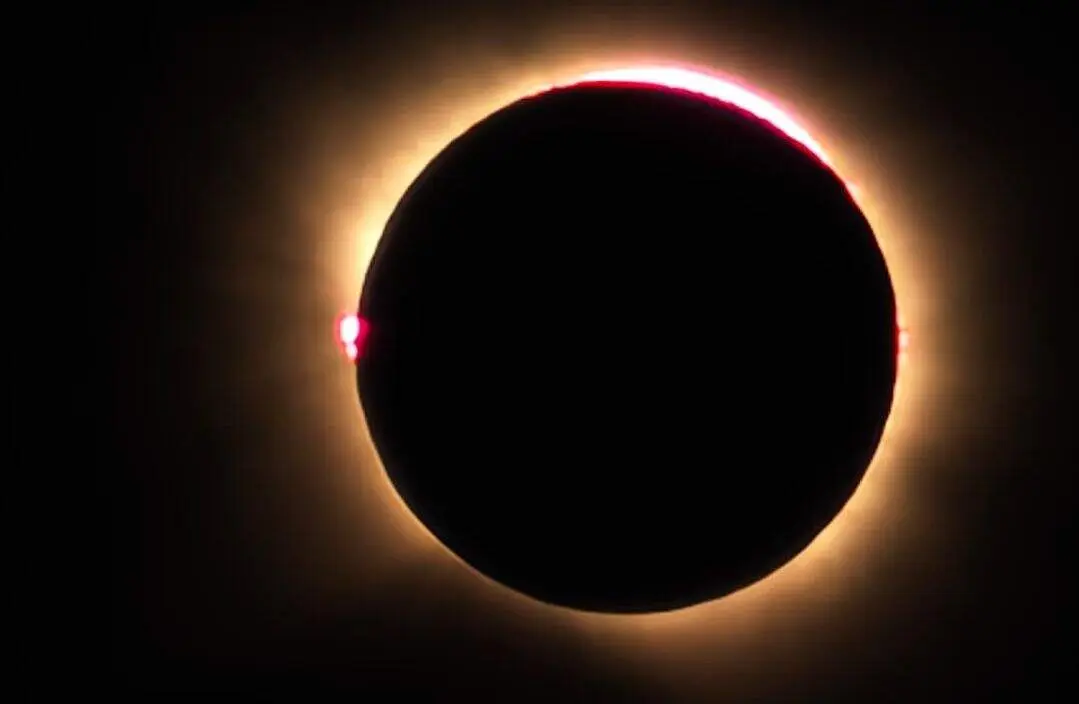 El eclipse solar total del 12 de agosto. Foto: Almudena Relloso.