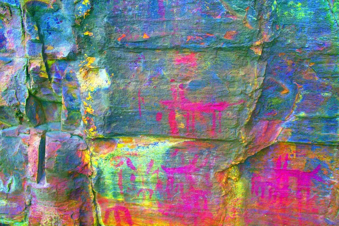Pe&ntilde;a Pi&ntilde;era es una estaci&oacute;n de arte rupestre esquem&aacute;tico situada en las cercan&iacute;as de la localidad berciana de S&eacute;samo. Foto: JCyL.