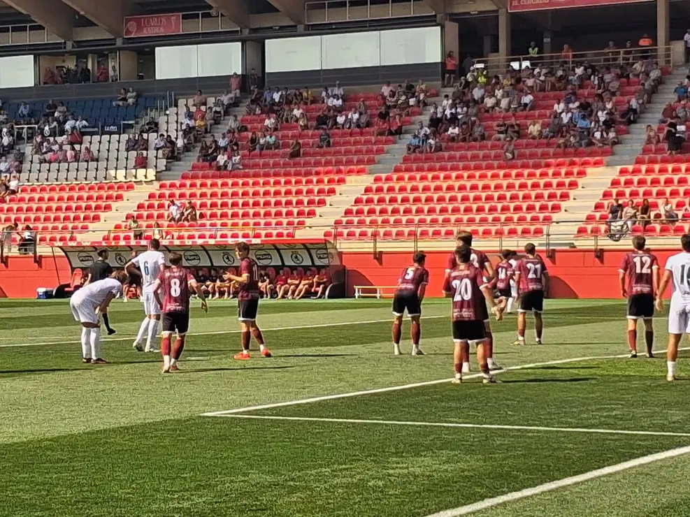 Los de Jandro Castro, todav&iacute;a con la plantilla a medio confeccionar, no encontraron rival en un Salamanca muy inferior. Foto: CyDL.