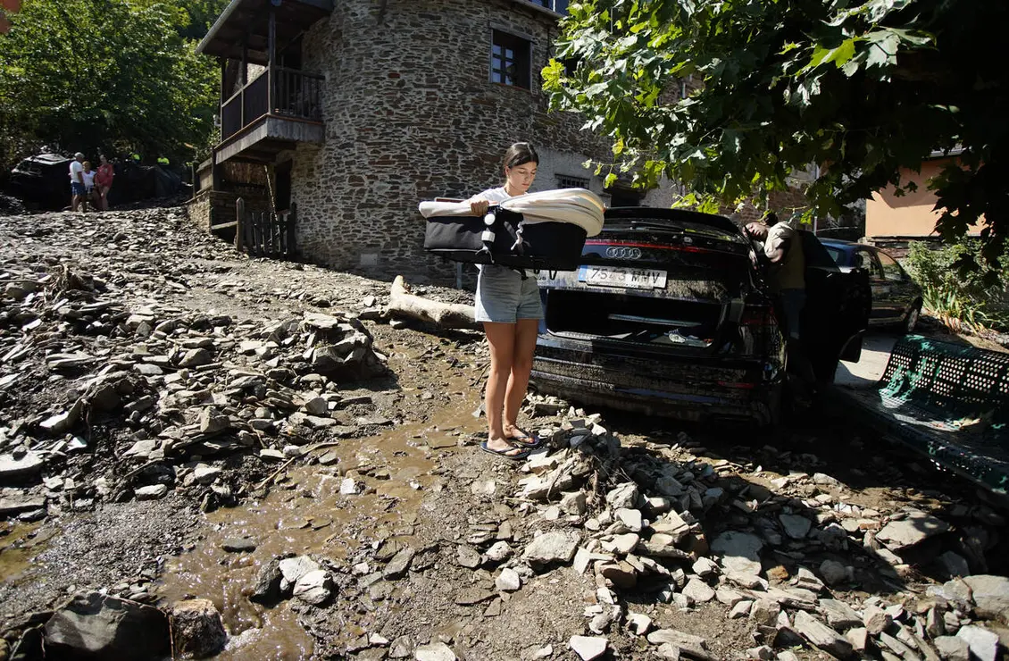 Riada en el pueblo de Manzanedo de Valdueza (Le&oacute;n). Foto: C&eacute;sar S&aacute;nchez.