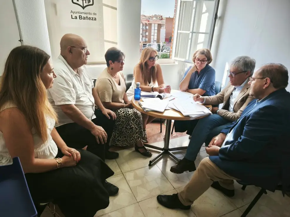 El delegado territorial de la Junta de Castilla y Le&oacute;n en Le&oacute;n, Eduardo Diego, ensalz&oacute; este mi&eacute;rcoles al Centro de Innovaci&oacute;n Social para el Desarrollo Rural Sostenible (CIS-DRS) de La Ba&ntilde;eza y su zona de influencia, como una herramienta para impulsar el desarrollo de los pueblos. Foto: JCyL.