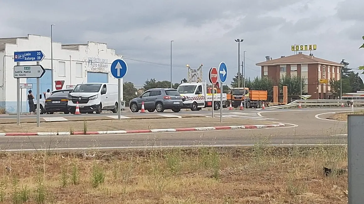 Cuarto accidente en un mes en el cruce de la N-120 en Villadangos