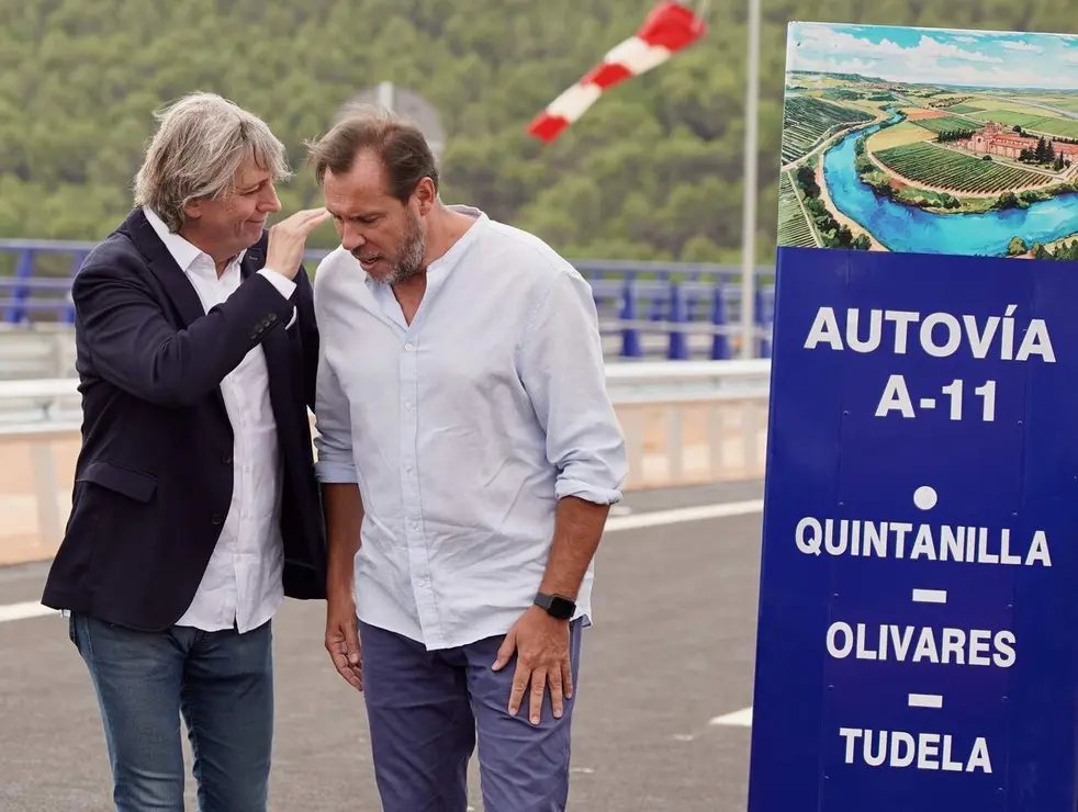 El ministro de Transportes y Movilidad Sostenible, &Oacute;scar Puente, preside la puesta en servicio de dos nuevos tramos de la Autov&iacute;a del Duero, A-11, entre Tudela de Duero y Quintanilla de Arriba, en la provincia de Valladolid