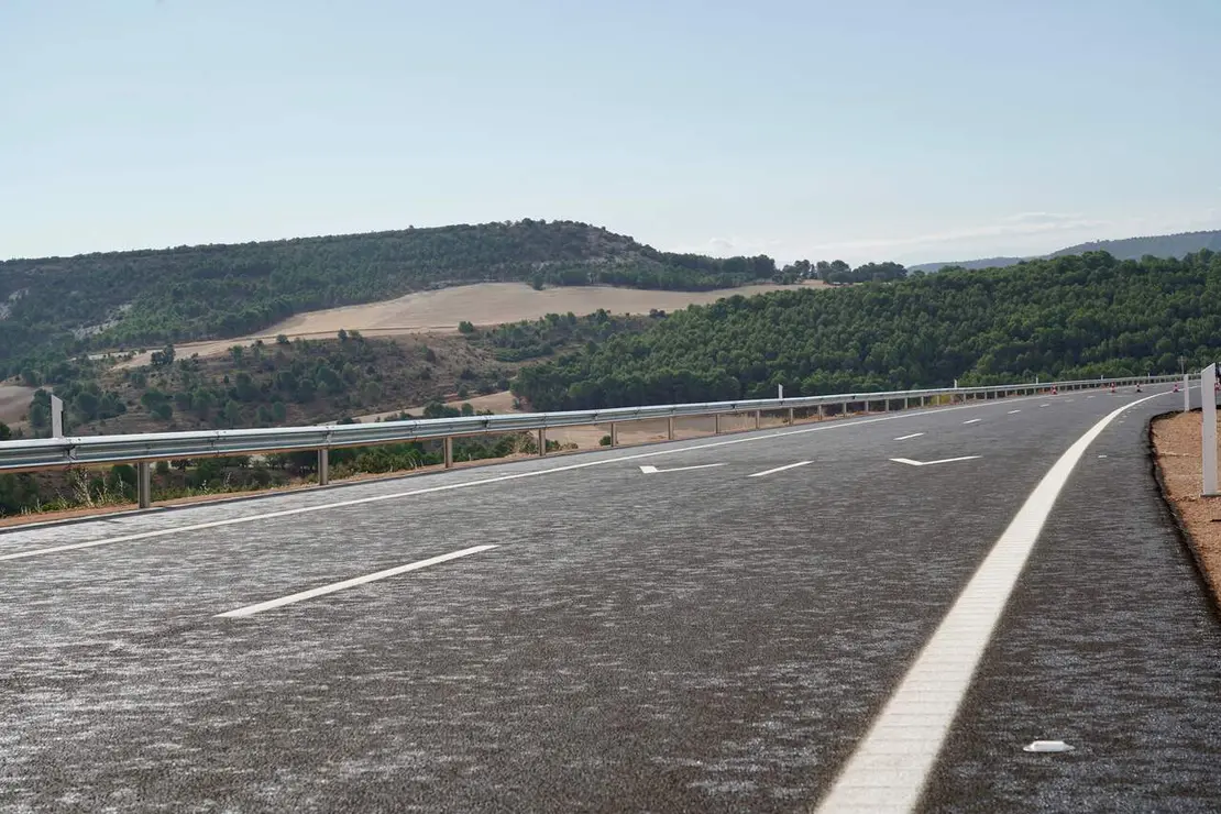 El ministro de Transportes y Movilidad Sostenible, &Oacute;scar Puente, preside la puesta en servicio de dos nuevos tramos de la Autov&iacute;a del Duero, A-11, entre Tudela de Duero y Quintanilla de Arriba, en la provincia de Valladolid