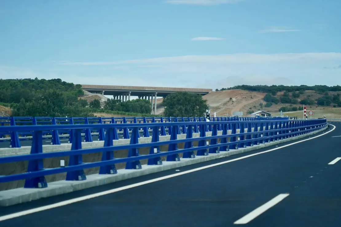 El ministro de Transportes y Movilidad Sostenible, &Oacute;scar Puente, preside la puesta en servicio de dos nuevos tramos de la Autov&iacute;a del Duero, A-11, entre Tudela de Duero y Quintanilla de Arriba, en la provincia de Valladolid