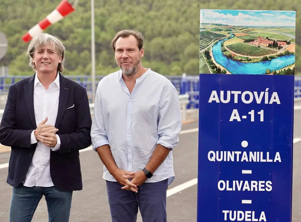 El ministro de Transportes y Movilidad Sostenible, &Oacute;scar Puente, preside la puesta en servicio de dos nuevos tramos de la Autov&iacute;a del Duero, A-11, entre Tudela de Duero y Quintanilla de Arriba, en la provincia de Valladolid