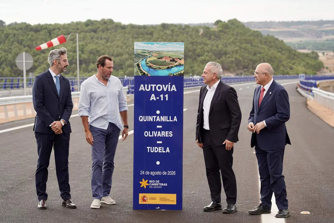 El ministro de Transportes y Movilidad Sostenible, &Oacute;scar Puente, preside la puesta en servicio de dos nuevos tramos de la Autov&iacute;a del Duero, A-11, entre Tudela de Duero y Quintanilla de Arriba, en la provincia de Valladolid
