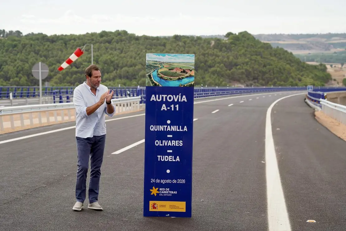 El ministro de Transportes y Movilidad Sostenible, &Oacute;scar Puente, preside la puesta en servicio de dos nuevos tramos de la Autov&iacute;a del Duero, A-11, entre Tudela de Duero y Quintanilla de Arriba, en la provincia de Valladolid
