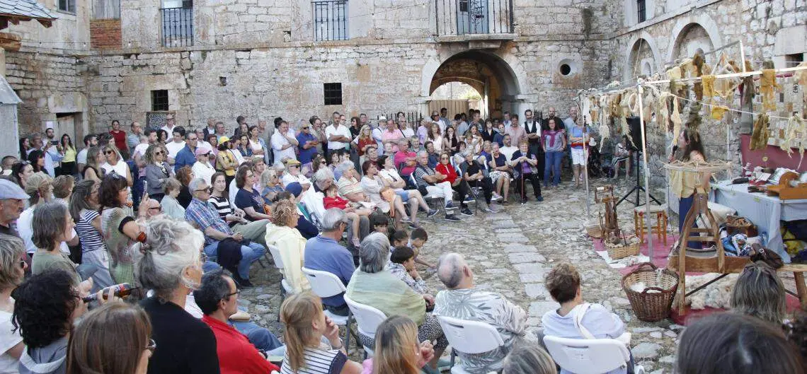 presentacion_del_proyecto_en_cabrillanes