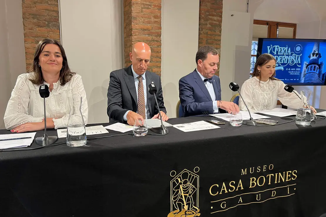 Acto de presentaci&oacute;n de la V Feria Modernista de Le&oacute;n