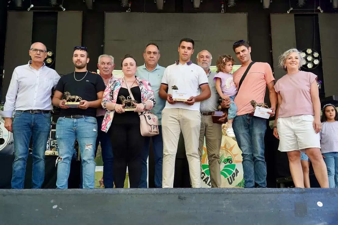 Discursos y entrega de premios de la Fiesta Campesina que la alianza Uni&oacute;n de Ganaderos y Agricultores de Le&oacute;n-Uni&oacute;n de Peque&ntilde;os Agricultores (Ugal-UPA) celebra en Santa Marina del Rey. Foto: Campillo.