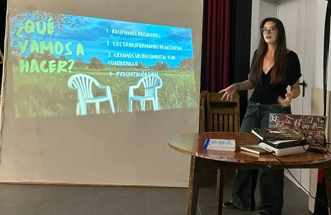 Leyre Alonsol en una de las presentaciones de su proyecto-02