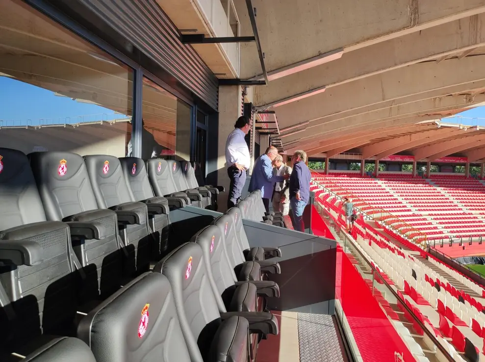 Los nnuevos palcos de la Cultural. La Cultural Leonesa culmina la transformaci&oacute;n del Reino de Le&oacute;n con diez espacios VIP que combinan f&uacute;tbol, empresa y hospitalidad.
