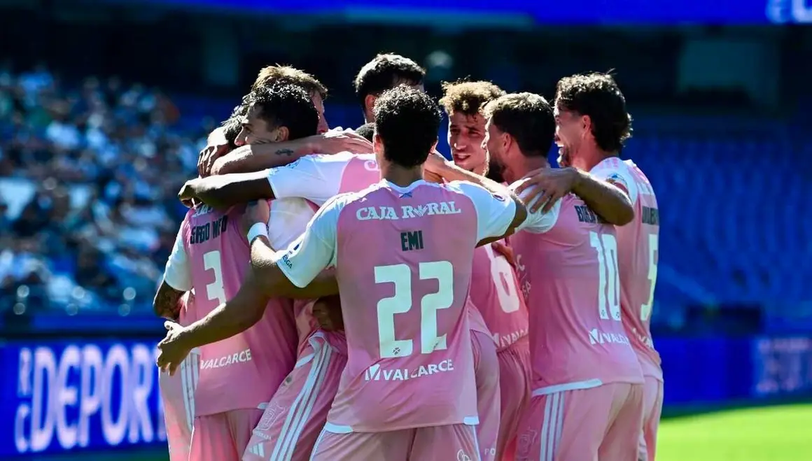 La Ponferradina se atasca ante el Fabril tras dejar escapar el 0-1 (1-1).