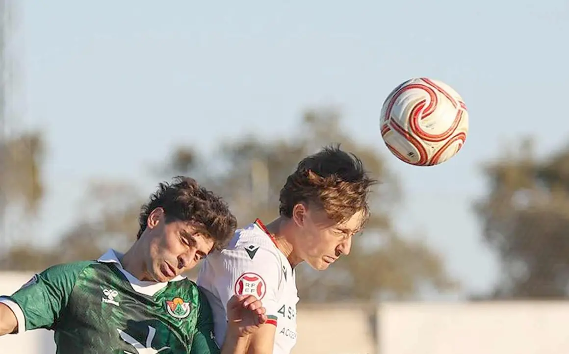 La Cultural cae en C&aacute;ceres v&iacute;ctima de su falta de f&uacute;tbol y de gol. El equipo de Jandro Castro pierde por 1-0 ante el Cacere&ntilde;o tras un partido espeso y sin un solo disparo entre los tres palos.