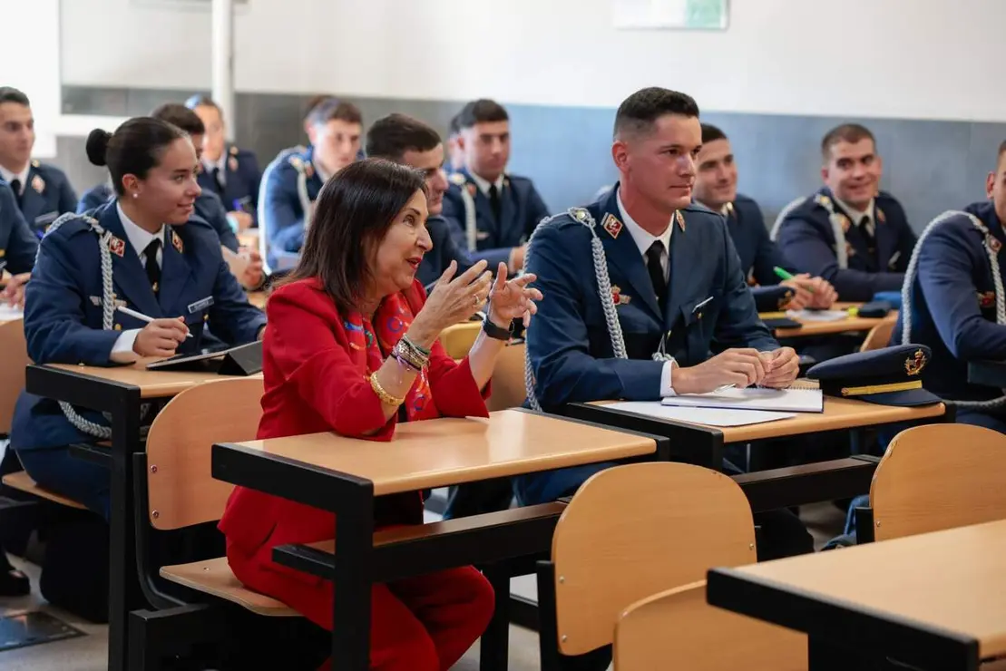 visita-a-actividades-docentes-en-la-academia-bsica-del-aire-y-del-espacio-aba-aerdromo-militar-de-len-foto-rubn-somontemde_55526417827_o
