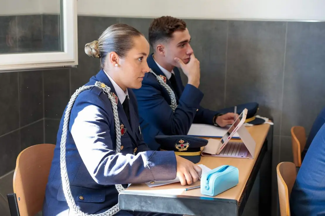 visita-a-actividades-docentes-en-la-academia-bsica-del-aire-y-del-espacio-aba-aerdromo-militar-de-len-foto-rubn-somontemde_55526417957_o