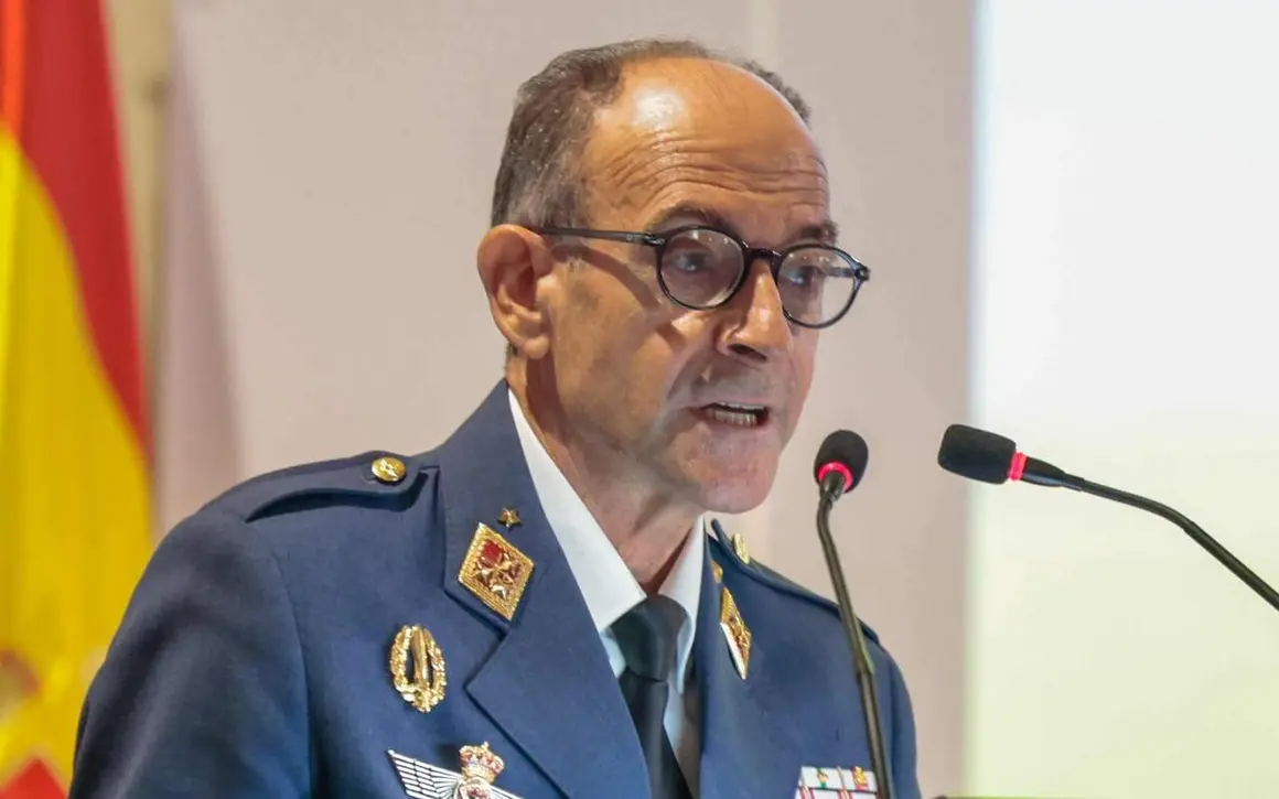 visita-a-actividades-docentes-en-la-academia-bsica-del-aire-y-del-espacio-aba-aerdromo-militar-de-len-foto-rubn-somontemde_55527488556_o