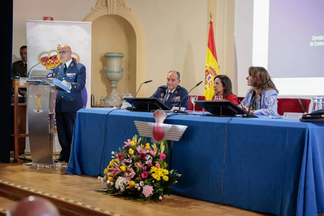 visita-a-actividades-docentes-en-la-academia-bsica-del-aire-y-del-espacio-aba-aerdromo-militar-de-len-foto-rubn-somontemde_55527589903_o