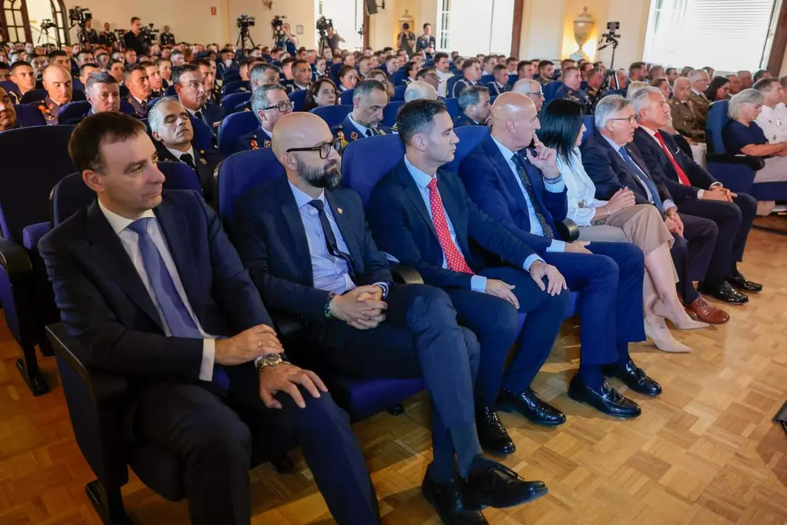 visita-a-actividades-docentes-en-la-academia-bsica-del-aire-y-del-espacio-aba-aerdromo-militar-de-len-foto-rubn-somontemde_55527640364_o