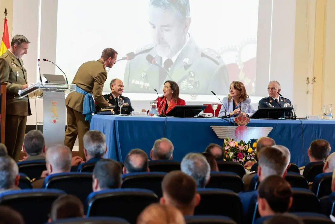 visita-a-actividades-docentes-en-la-academia-bsica-del-aire-y-del-espacio-aba-aerdromo-militar-de-len-foto-rubn-somontemde_55527890155_o