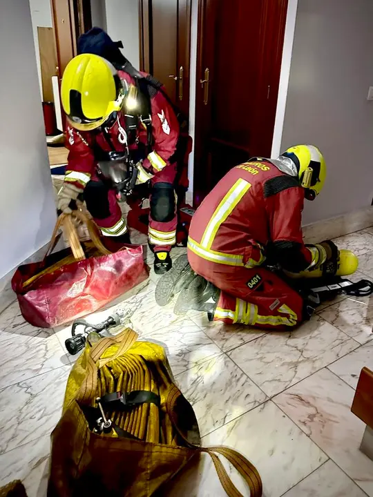 Bomberos Le&oacute;n, en el lugar de la intervenci&oacute;n. Foto: Bomberos Le&oacute;n