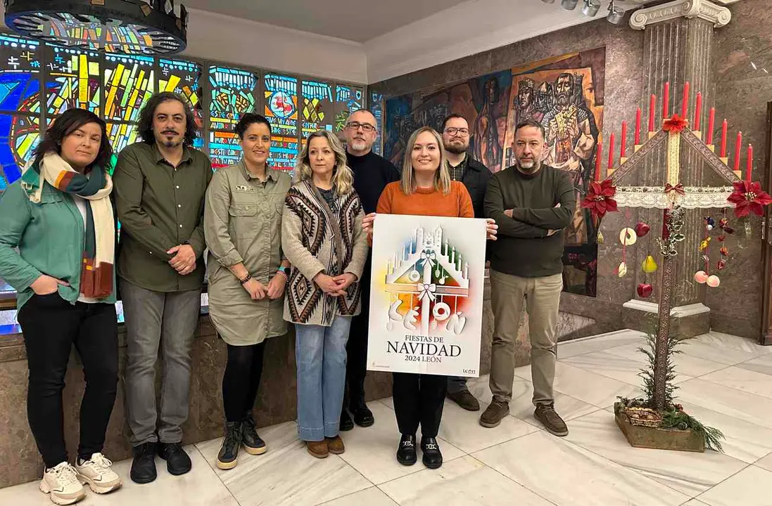 Imagen del jurado y cartel ganador del cartel de Navidad en León.