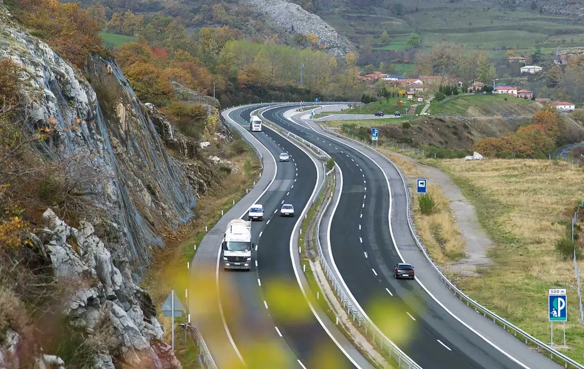 Imagen de la autopista del Huerna AP-66, clave en la unión entre León y Asturias.