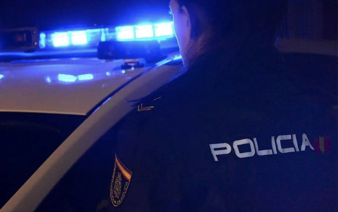 Efectivos de la Policía Nacional durante una intervención.