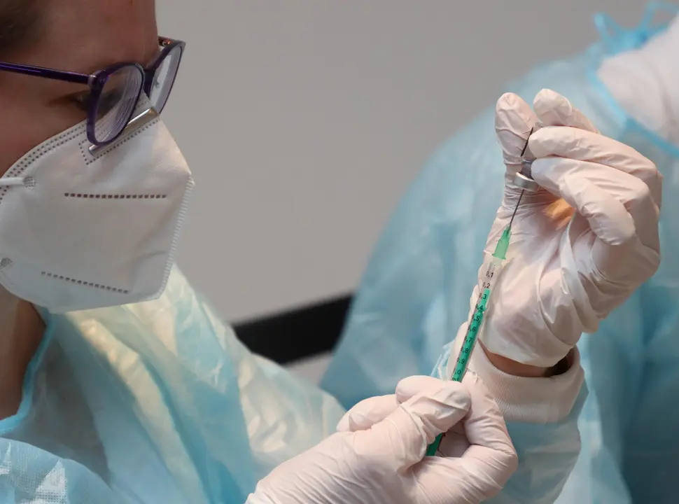 Caen las hospitalizaciones de las personas mayores con la bajada de las infecciones respiratorias pero aumentan las urgencias pediátricas.