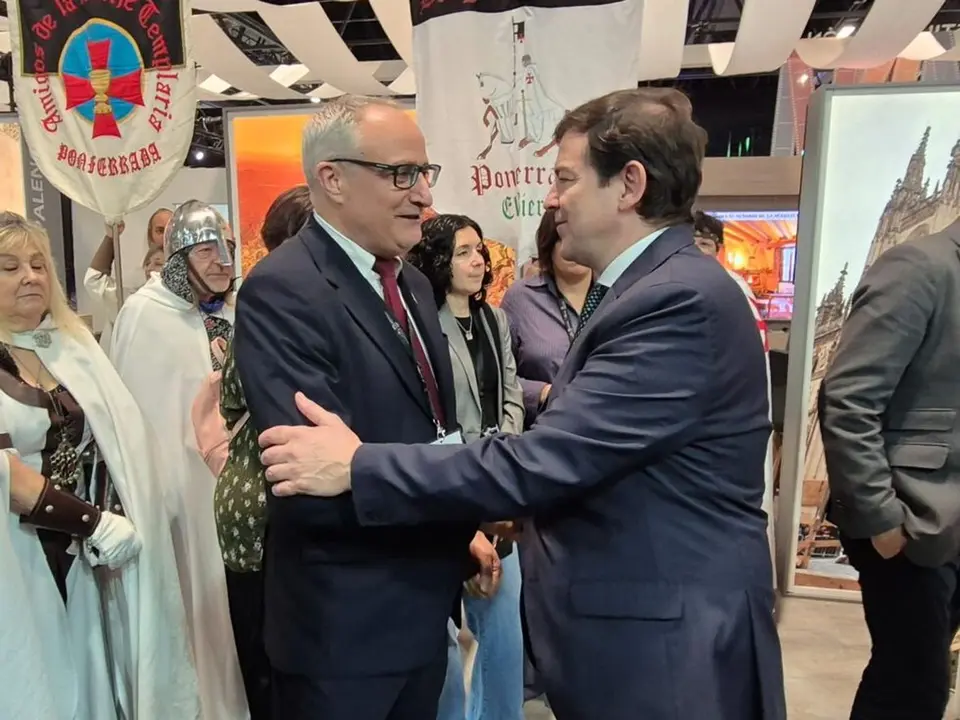 Olegario Ramón, presidente del Consejo Comarcal del Bierzo y el presidente de la Junta , Alfonso Fernández Mañueco.
