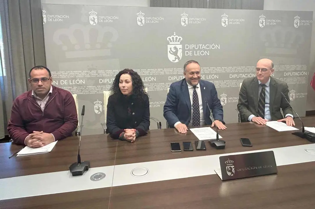 El presidente de la Diputaci&oacute;n de Le&oacute;n, &Aacute;lvarez Courel,