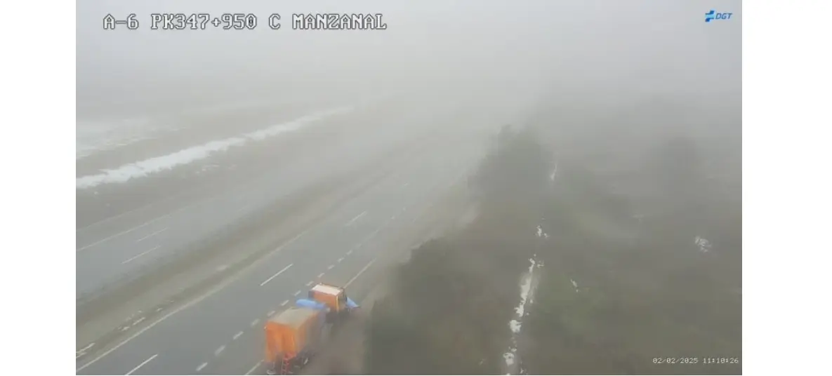 Cámara de la DGT en el kilómetro 347 de la A6, tramo entre Rodrigatos de la Obispalía y Manzanal del Puerto.