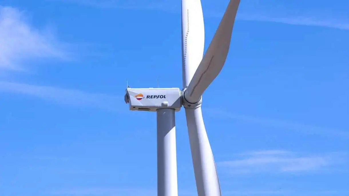 Imagen de un aerogenerador de un parque eólico.