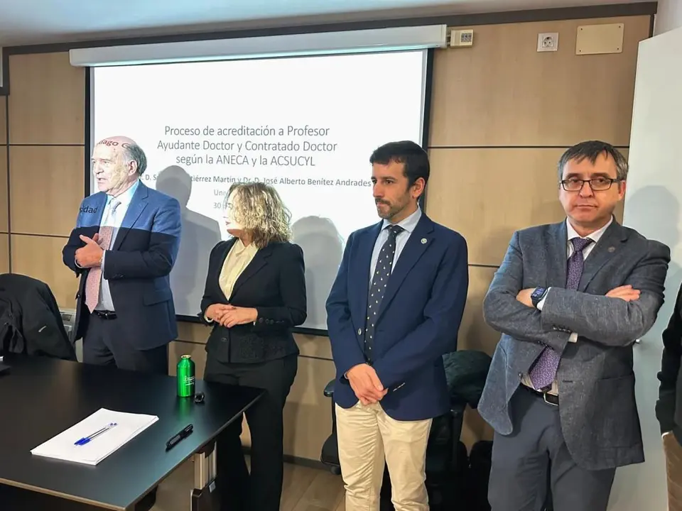 Medio centenar de médicos asiste en Ponferrada a la cita formativa para ser docentes del futuro grado de Medicina.
