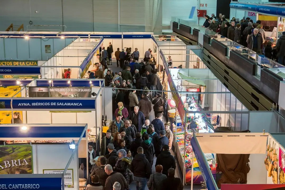 La Feria Agroalimentaria 'Villa de Bembibre' contará con 40 expositores, uno de ellos de quesos franceses.