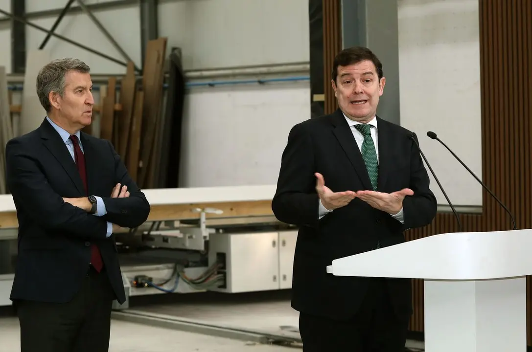 El presidente del Partido Popular, Alberto Núñez Feijóo; y el presidente de la Junta de Castilla y León y del PP regional, Alfonso Fernández Mañueco.